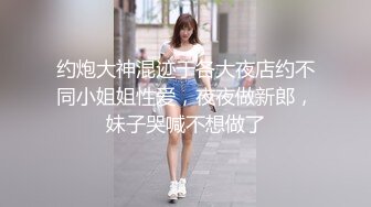 漂亮美女 看着黑大棒 开始还表情轻松 刚插入表情就石化 黑祖宗还没有全部插入呢 慢慢享受吧