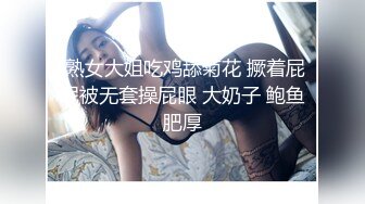 粉色制服可爱妹子，趴下给男友吃屌，没想到还不小呢