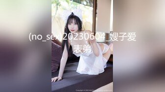 過生日叫上閨蜜朋友去KTV,拉上服務生就開操場面淫亂口爆中出顔射