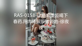  巨乳轻熟女，风骚大屁股露脸啪啪大秀，无毛白虎逼让大哥压在身下，揉着骚奶子暴力抽插直插子宫深处